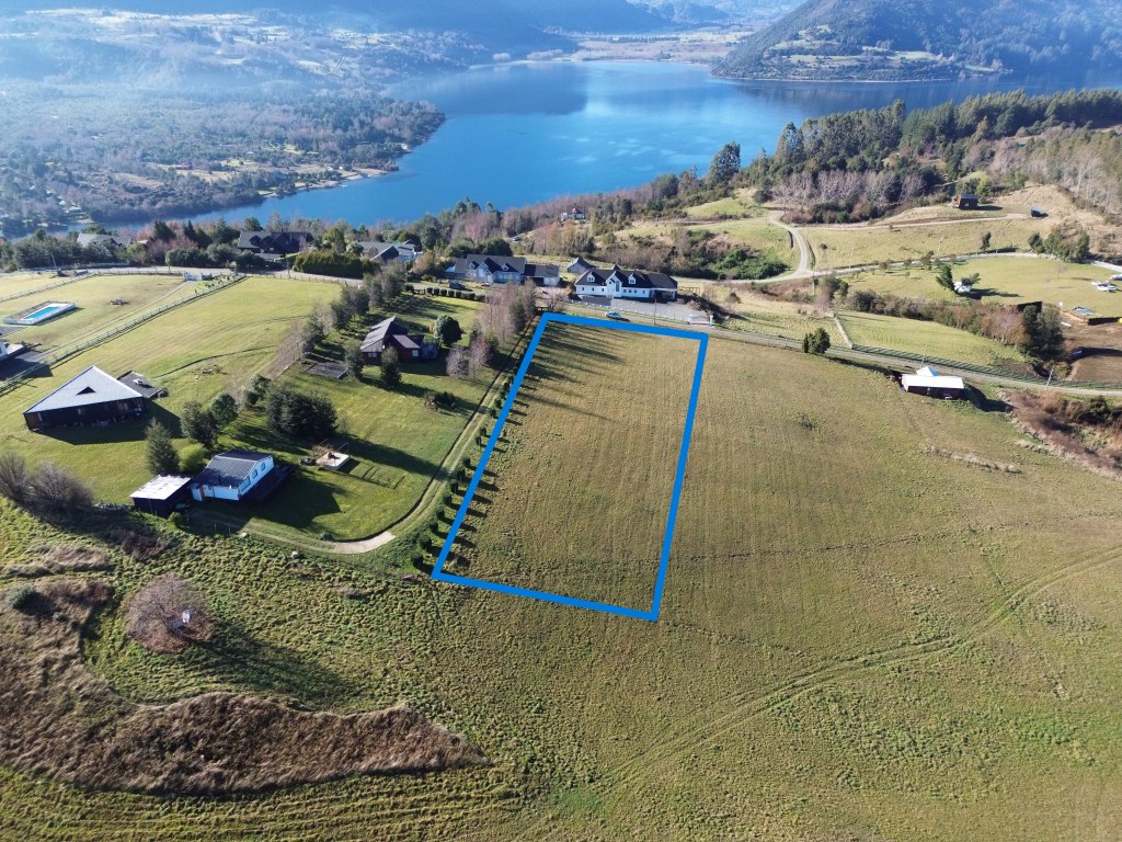 Oportunidad de dos sitios con vista al Lago&nbsp;Ranco